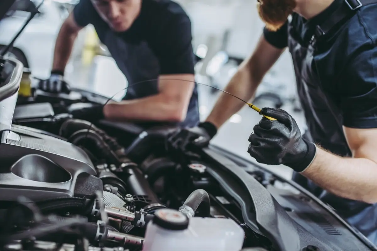 Tipps von Mechanikern: So vermeidest du Fehler beim Gebrauchtwagenkauf